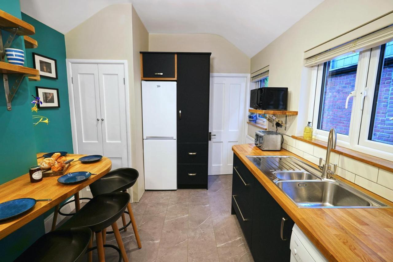 Apartamento Tastefully Decorated 1-Bed With Free Parking - At Hem Winchester Exterior foto