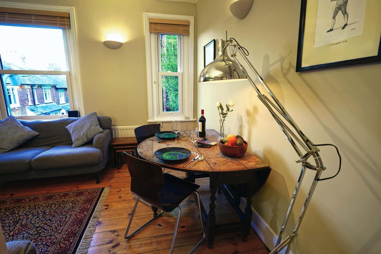 Apartamento Tastefully Decorated 1-Bed With Free Parking - At Hem Winchester Exterior foto